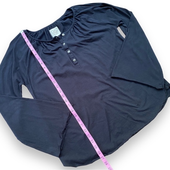 CHASER Bell Sleeve Shirred Henley in Black | Size Large - Picture 12 of 15